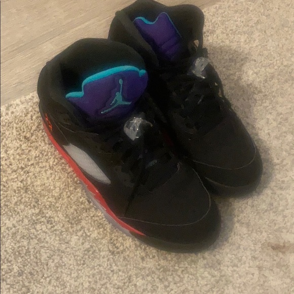 Jordan Other - I’m selling the top 3 Jordan 5s